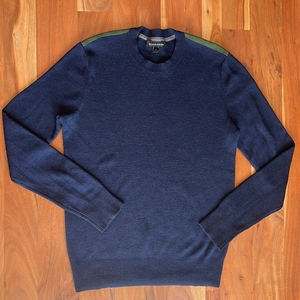 BANANA REPUBLIC Merino Wool Blend Navy sweater With Stripe Green Shoulder Detail